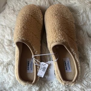 ❌SOLD❌Plush Sherpa Slippers for Women